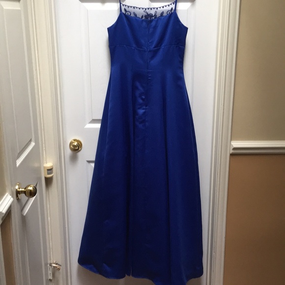 Formal gown - Picture 6 of 6